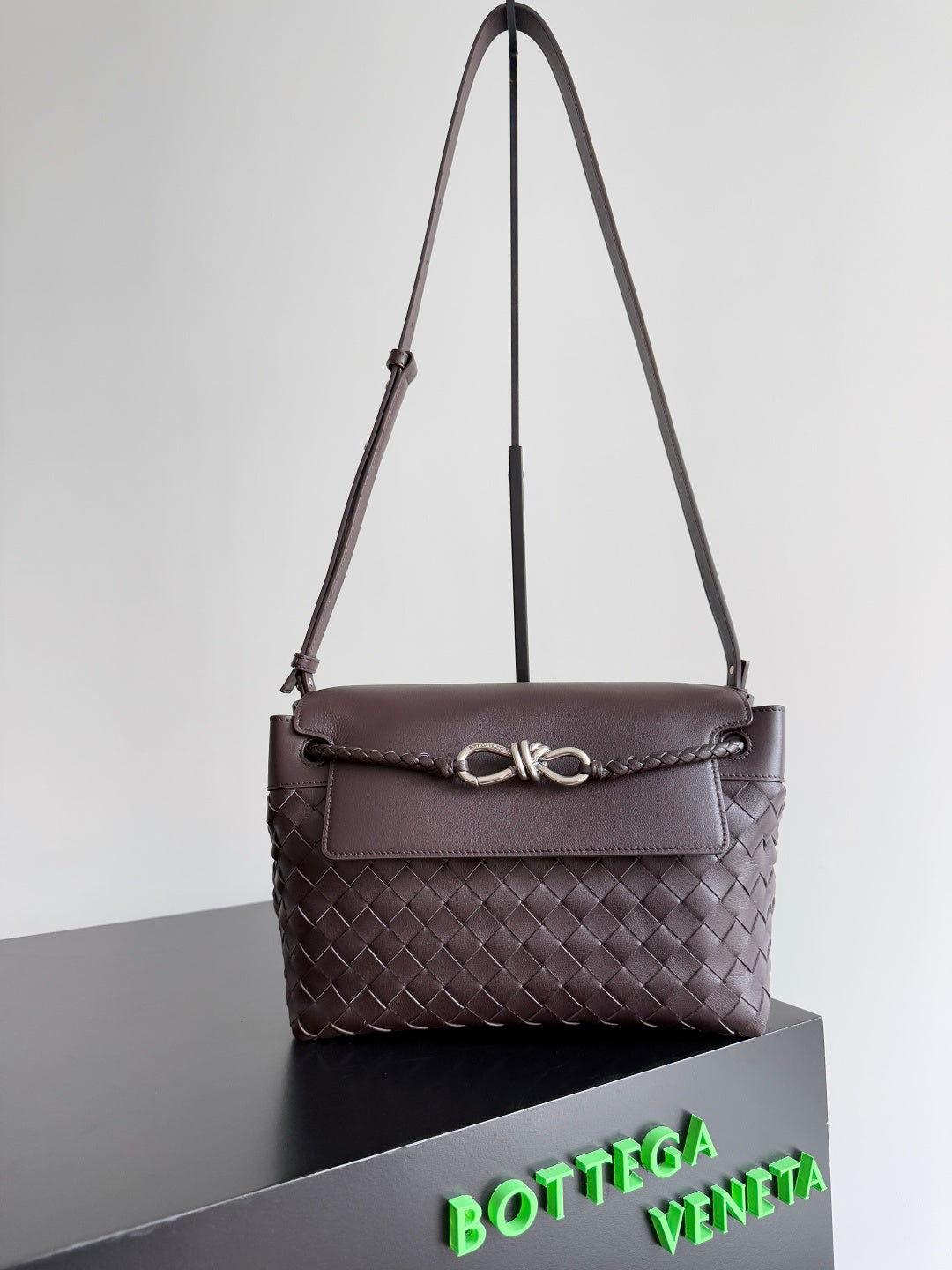 Bottega Veneta Andiamo Men's Buckle Bag - 2025 Collection