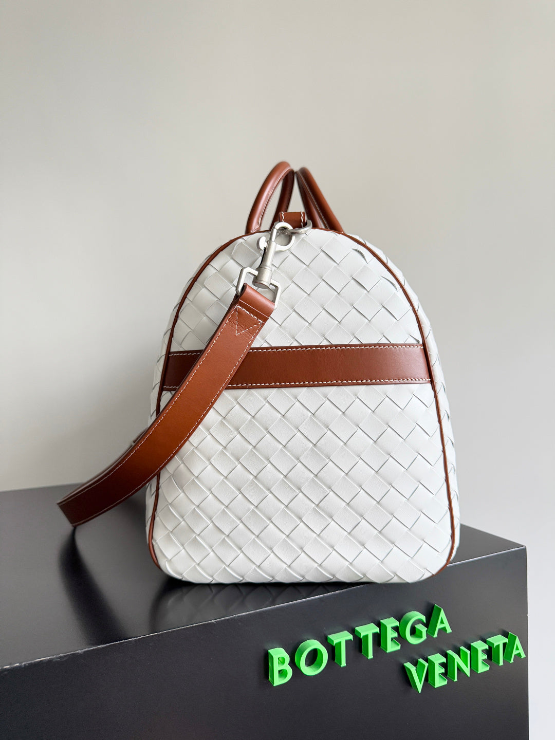 BV Woven Large Travel Bag - Premium Multi-Color Design