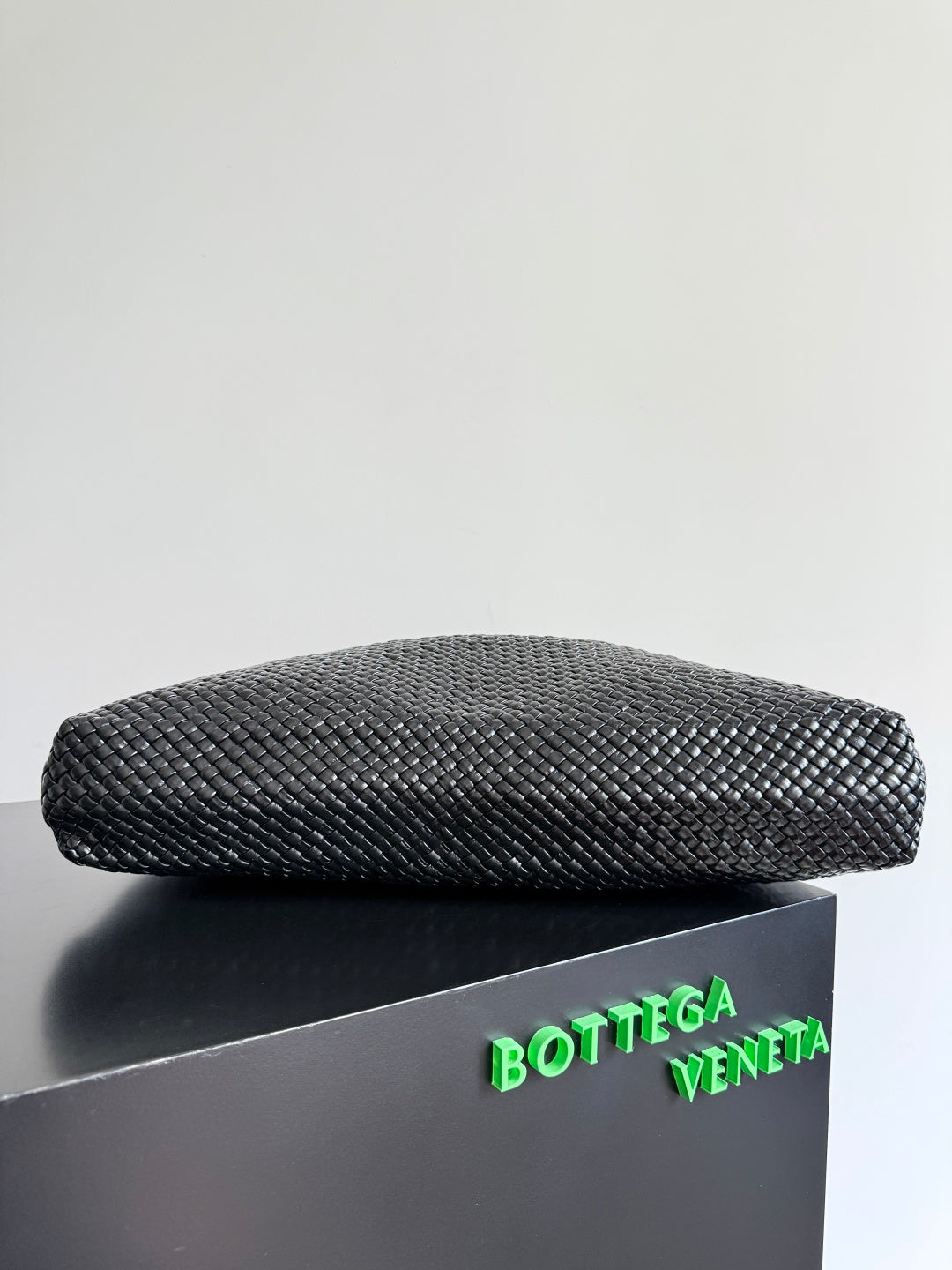 Bottega Veneta Large Tosca Baci Baci Handbag - Elegant Triangular Design