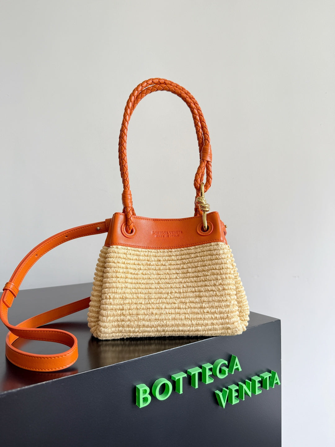 Bottega Veneta Raffia Bag - Sophisticated Summer Accessory