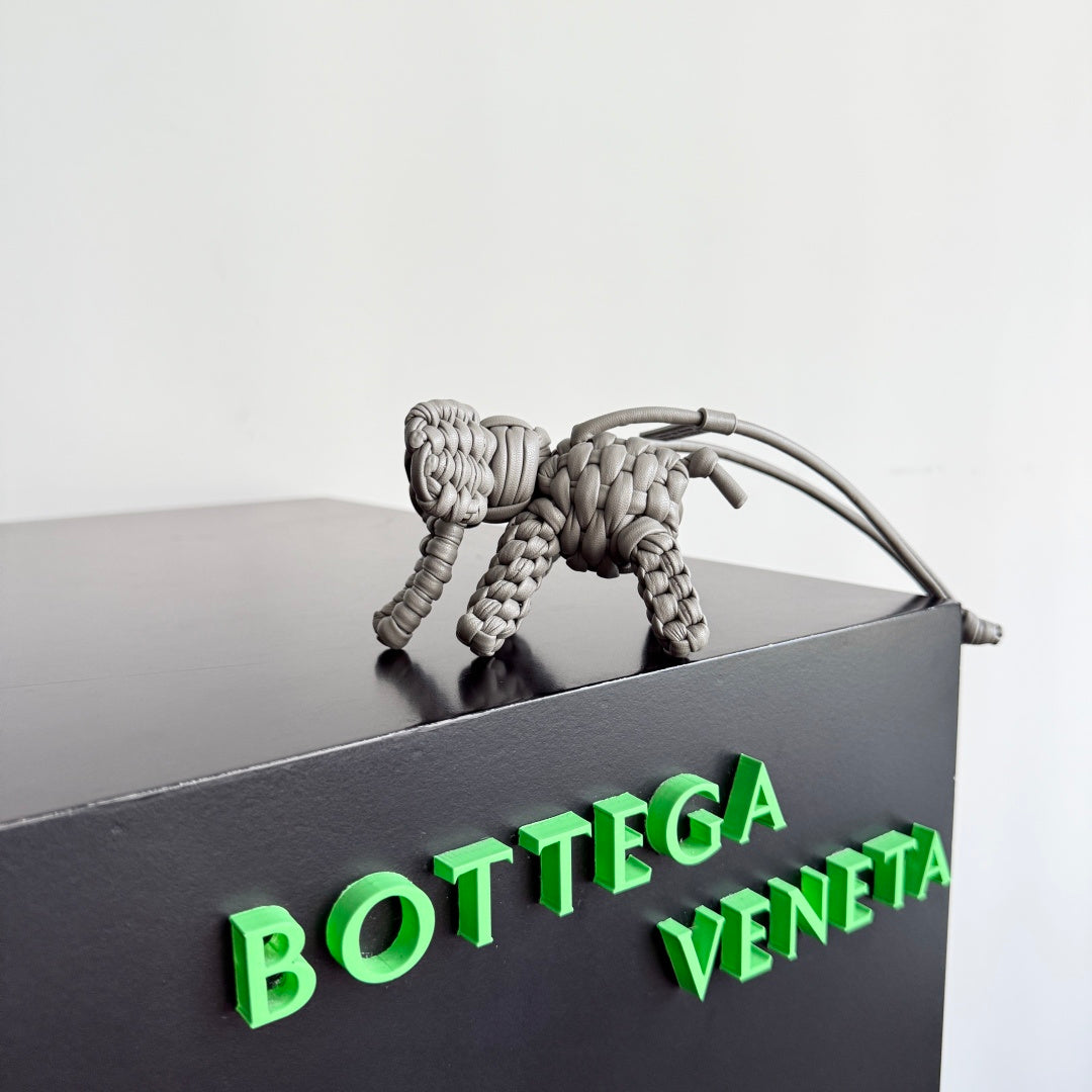 Bottega Veneta Woven Elephant Pendant - Elegant Keychain Accessory