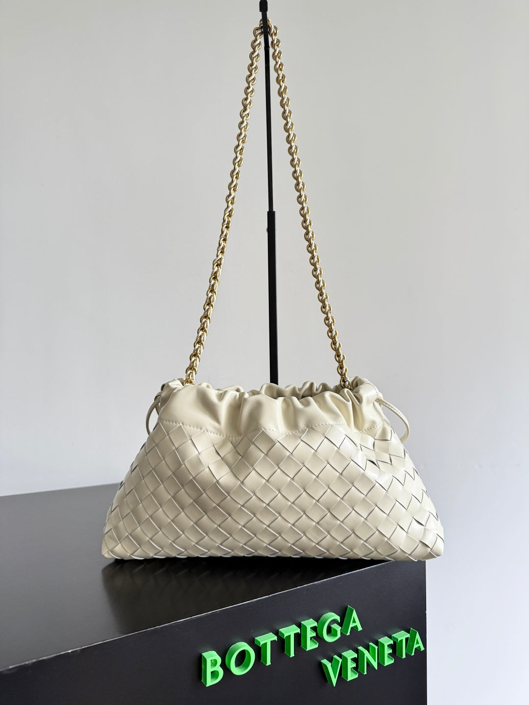 Bottega Veneta Women's Notte Dustbag Clutch - Stylish, Versatile & Functional
