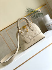 Louis Vuitton BB M44829 White Handbag - Exclusive Purchase