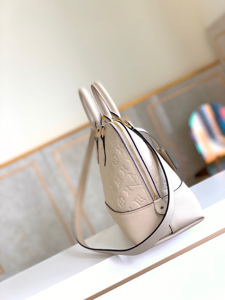 Louis Vuitton M44834 White Handbag - Exclusive Design, Size 35x23x15CM