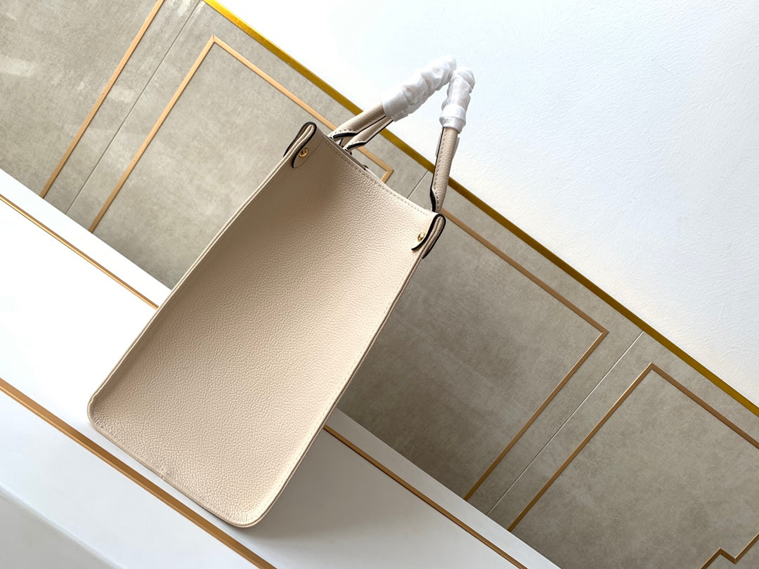 Duty-Free White Travel Bag - Size 34cm x 26cm x 13cm