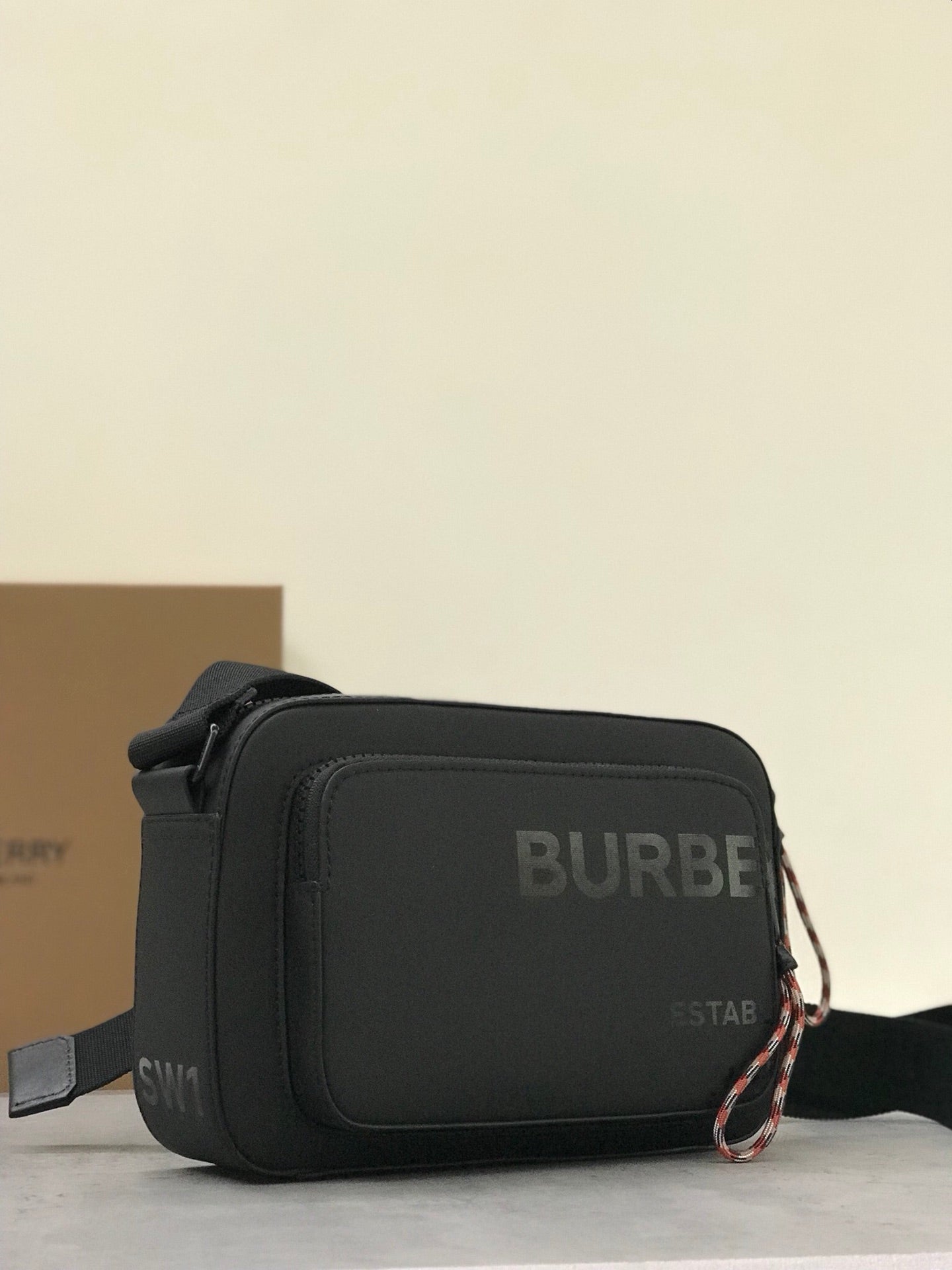 1990s-Inspired Cross-Body Bag | ECONYLÂ® Material & Leather Trims