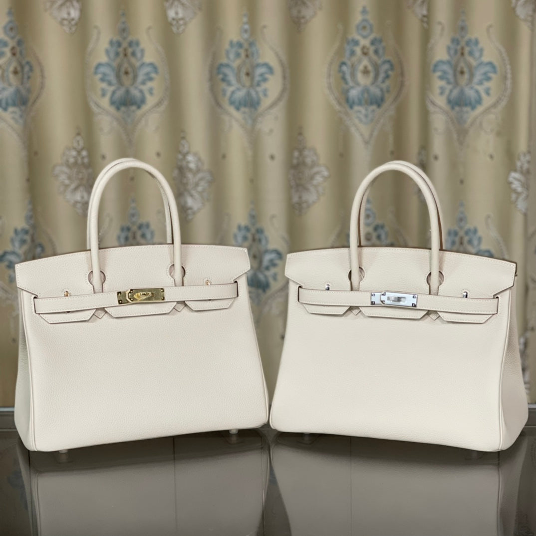 Platinum 30 Togo Leather Plate in Milkshake White with Gold Buckle