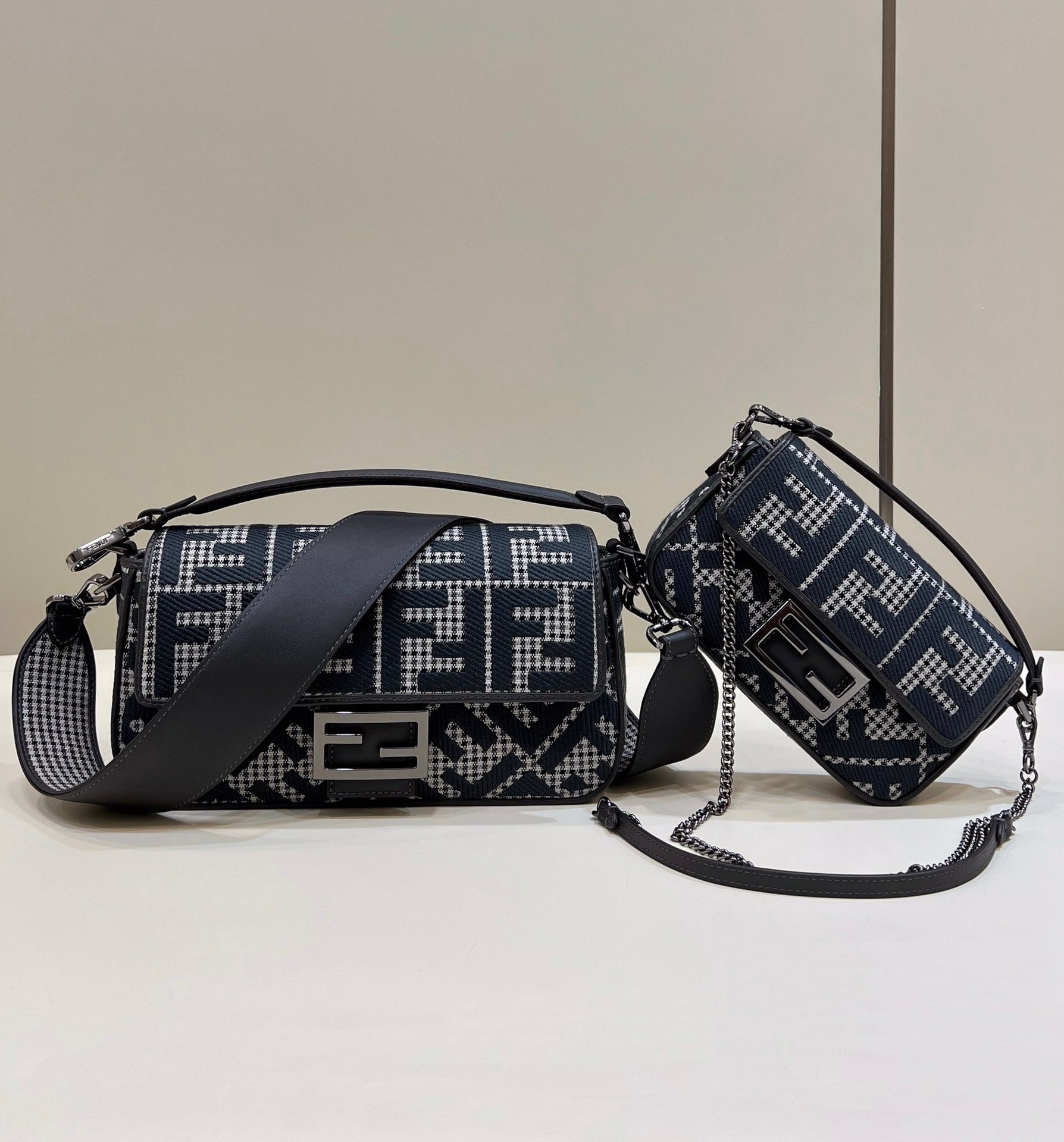 Luxury Houndstooth Baguette Bag with Embroidery - Blue