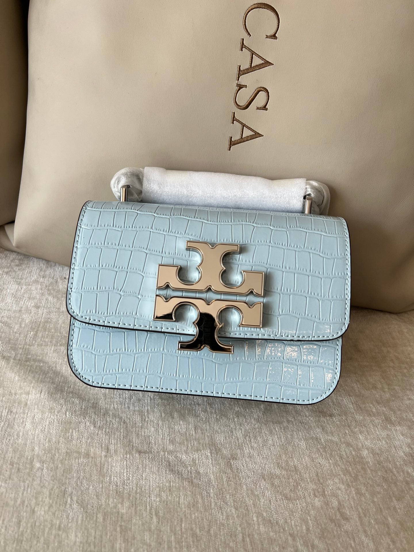 TORY BURCH Eleanor Embossed Small Convertible Shoulder Bag - Ice Blue