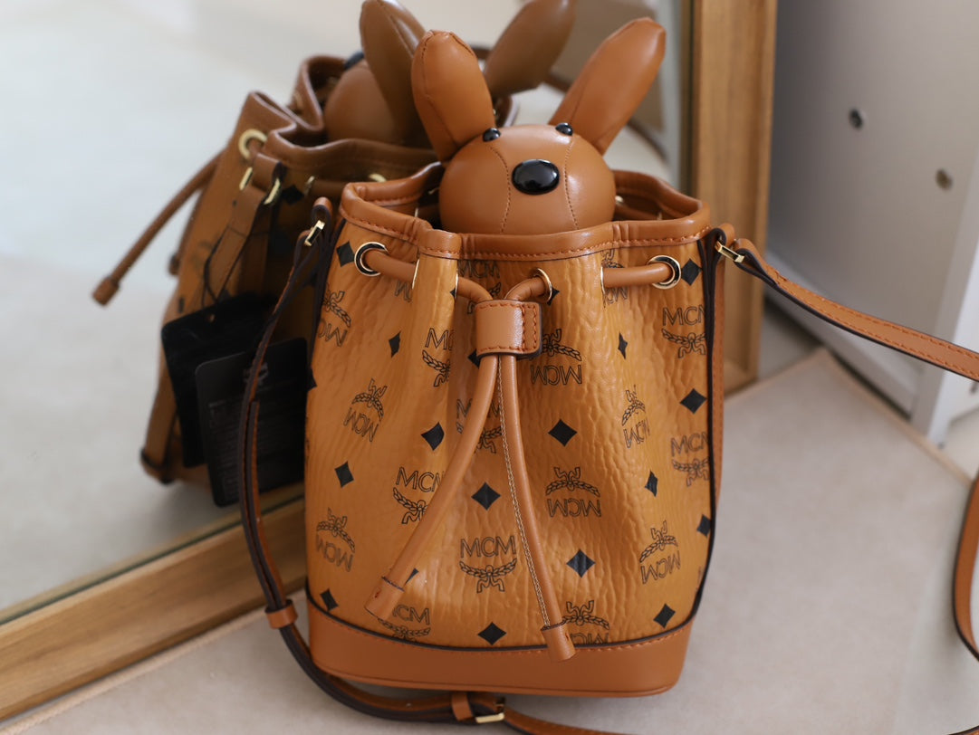 MCM Rabbit Series Visetos Stitching Bucket Bag