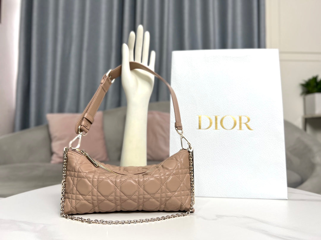 Dior Club Cannage Sheepskin Handbag - Nude Pink