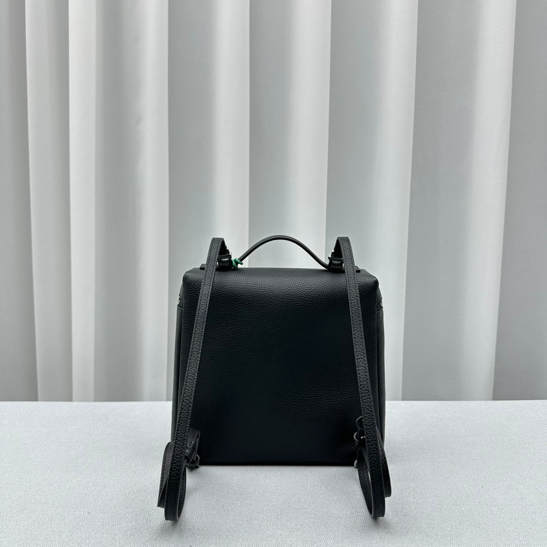 Versatile Black Loro Pia Backpack â€“ Stylish & Practical