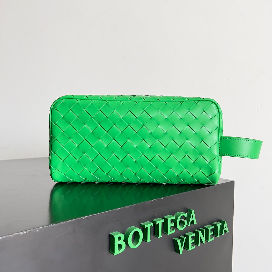 Bottega Veneta Intrecciato Classic Toiletry Bag - 2024 Edition