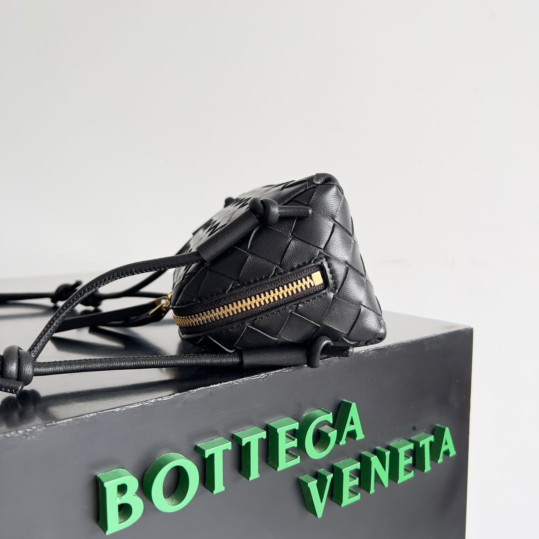 Bottega Veneta Mini Concert Pouch - Stylish Compact Crossbody Bag
