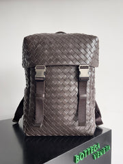 BV Intrecciato Men's Flip Backpack - Stylish Versatility for Every Occasion