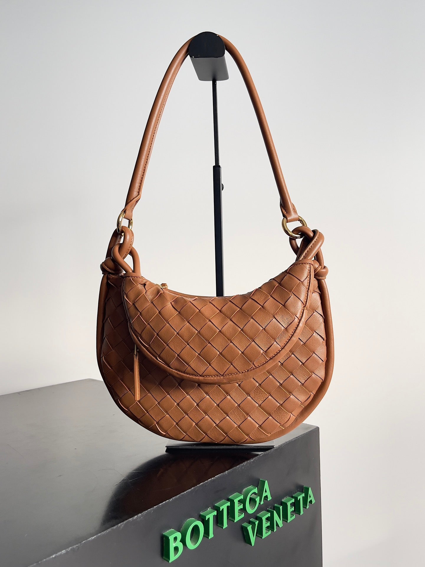 BV Gemelli Twin Handbag - Stylish Versatile Design