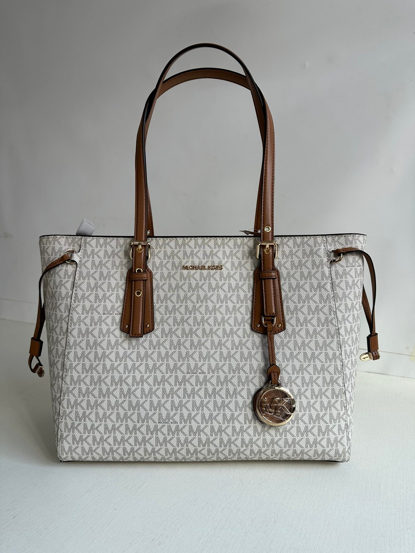 Michael Kors Voyager Series Mid-Size Shopping Bag