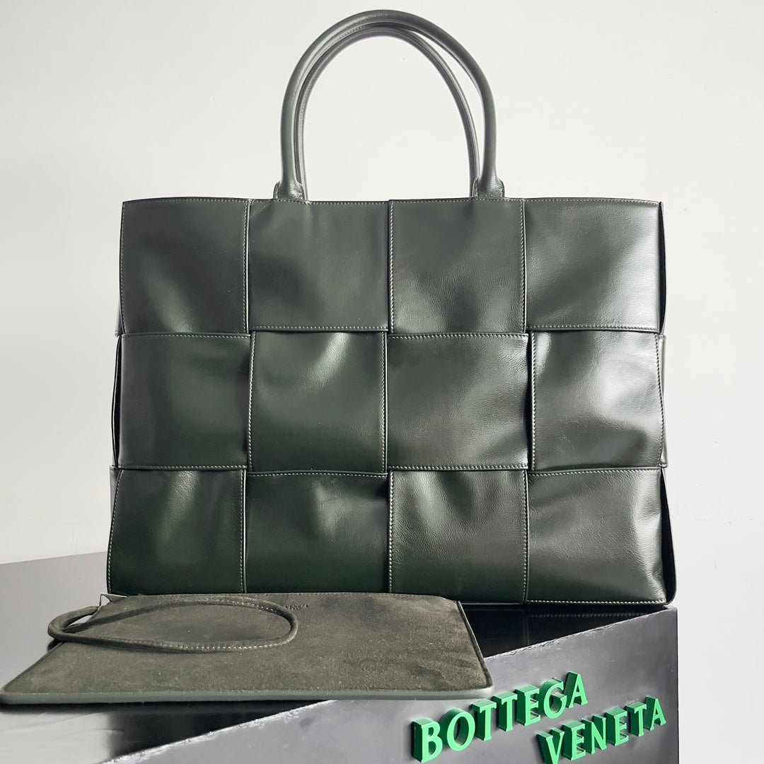 BV 2024 Waxed Leather Tote Bag - Unisex, Spacious, Stylish