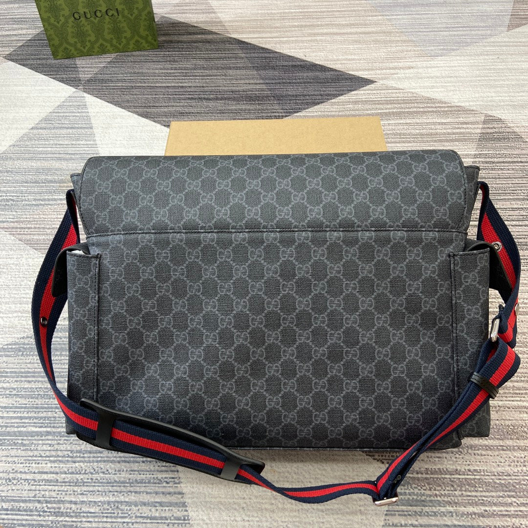 Gucci GG Supreme Mommy Bag - Unisex Style