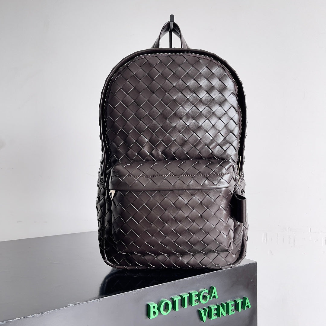 Luxurious BV Woven Leather Backpack - Stylish & Spacious