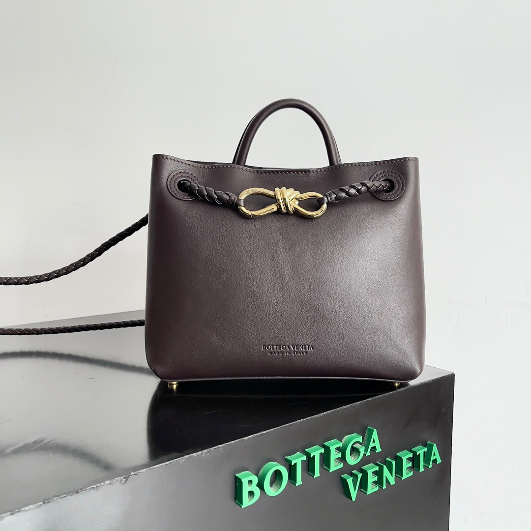 BV Andiamo All-Leather Casual Bag - Versatile & Lightweight