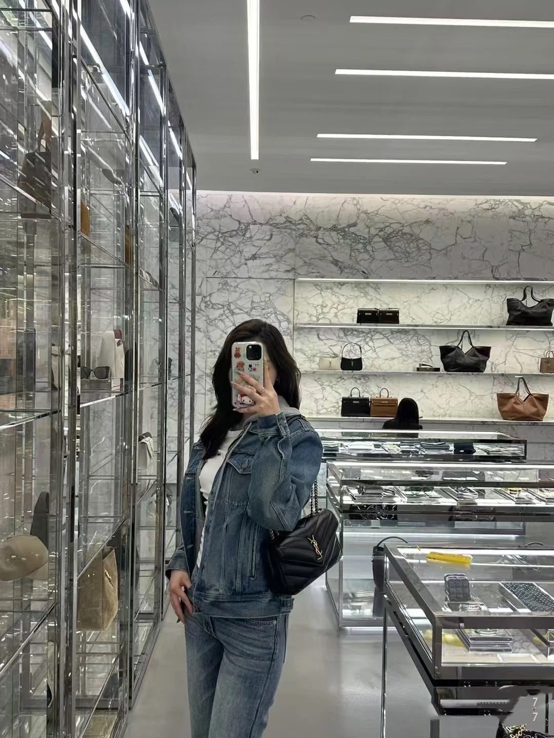 Sweet LouLou - Elegant and Aesthetic Decorative Piece