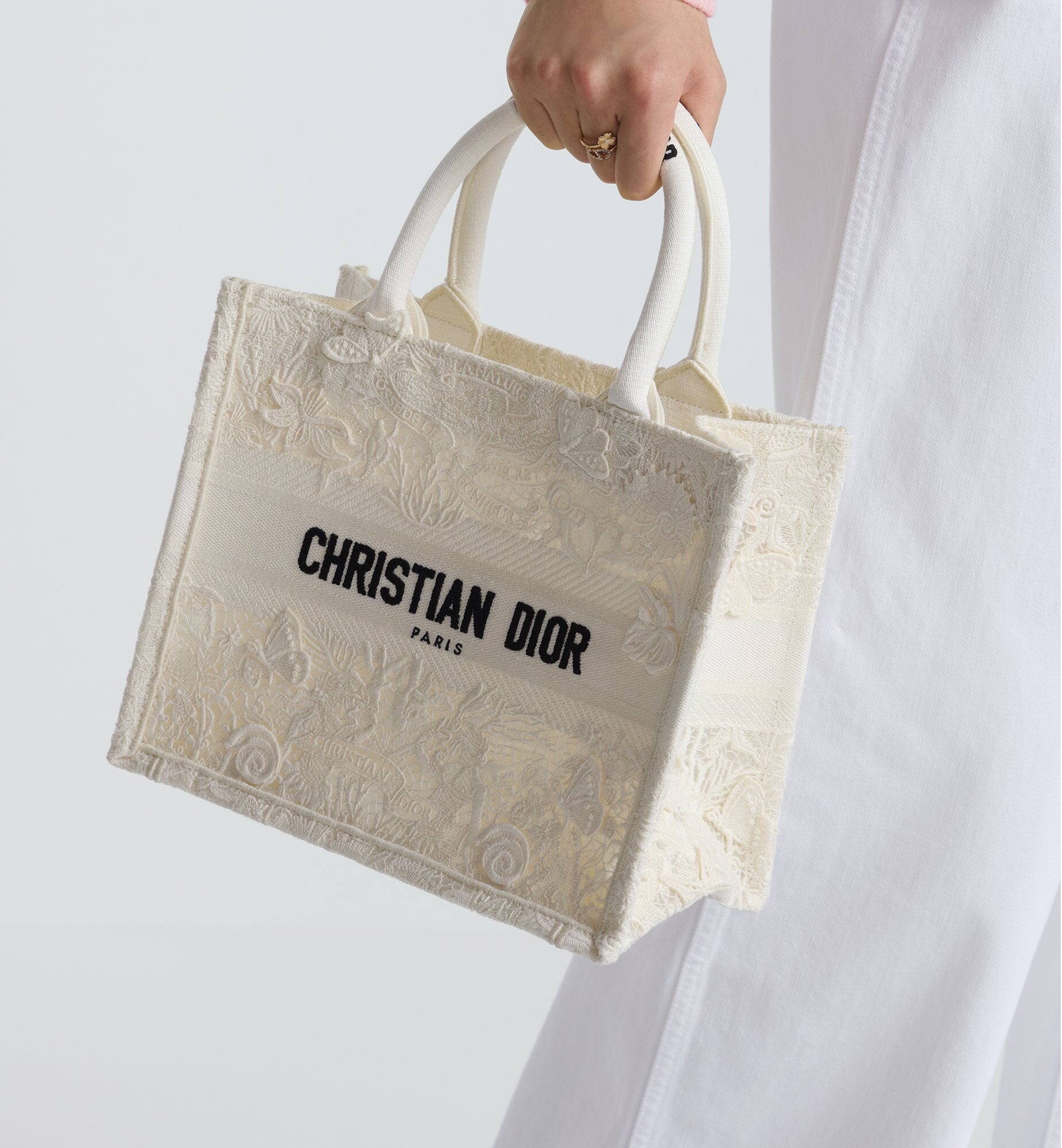 Elegant Mermaid Lace - Medium & Small Sizes Available