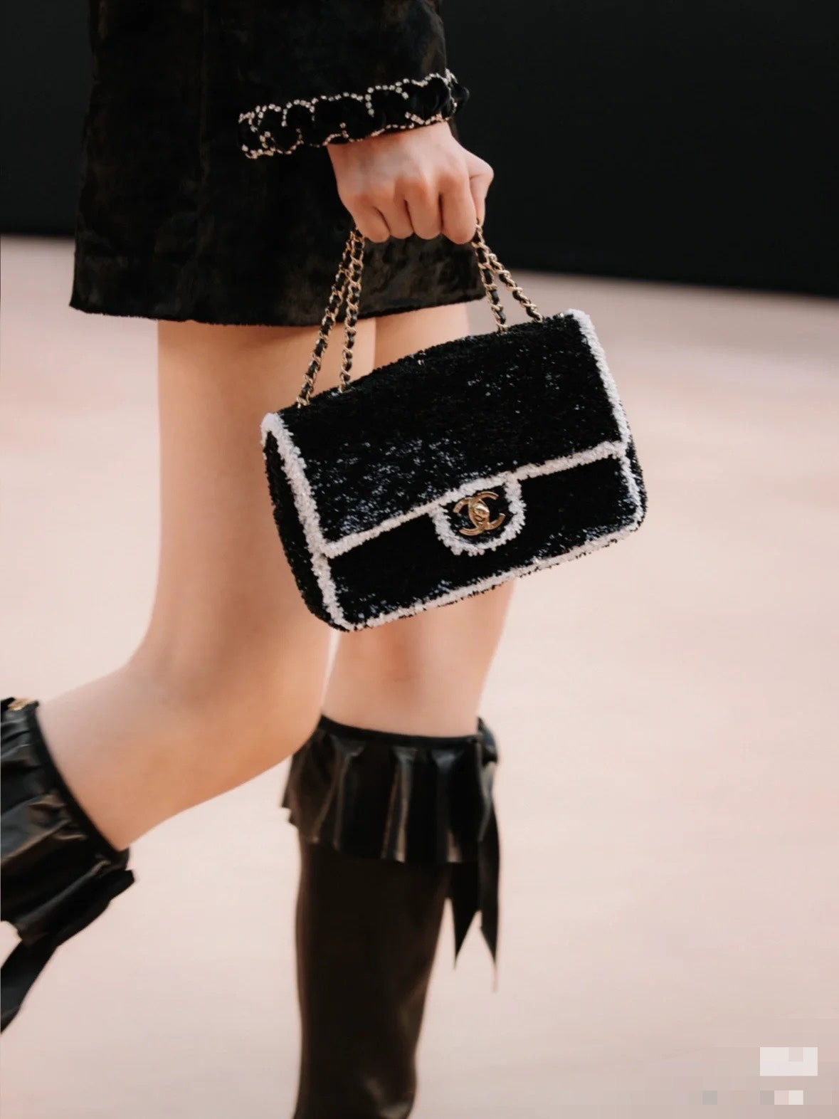 Catwalk Style 25SS Sequins - Ready Stock in Two Colors