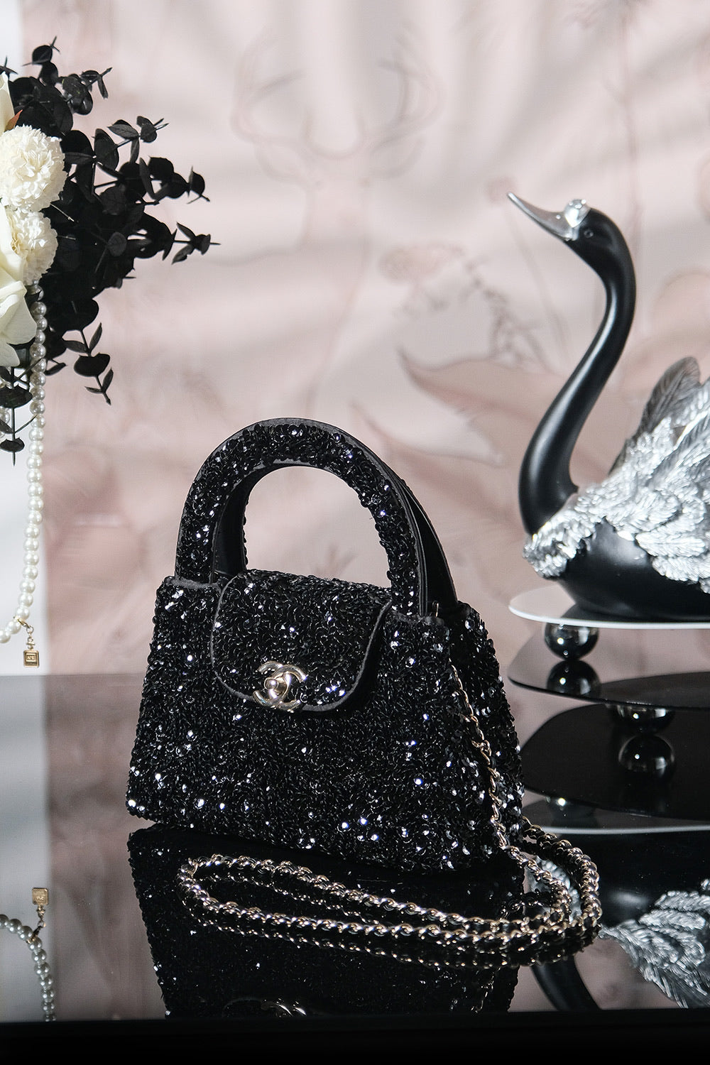 Retro-Inspired 1997 Kelly Chain Bag - Perfect for Spring