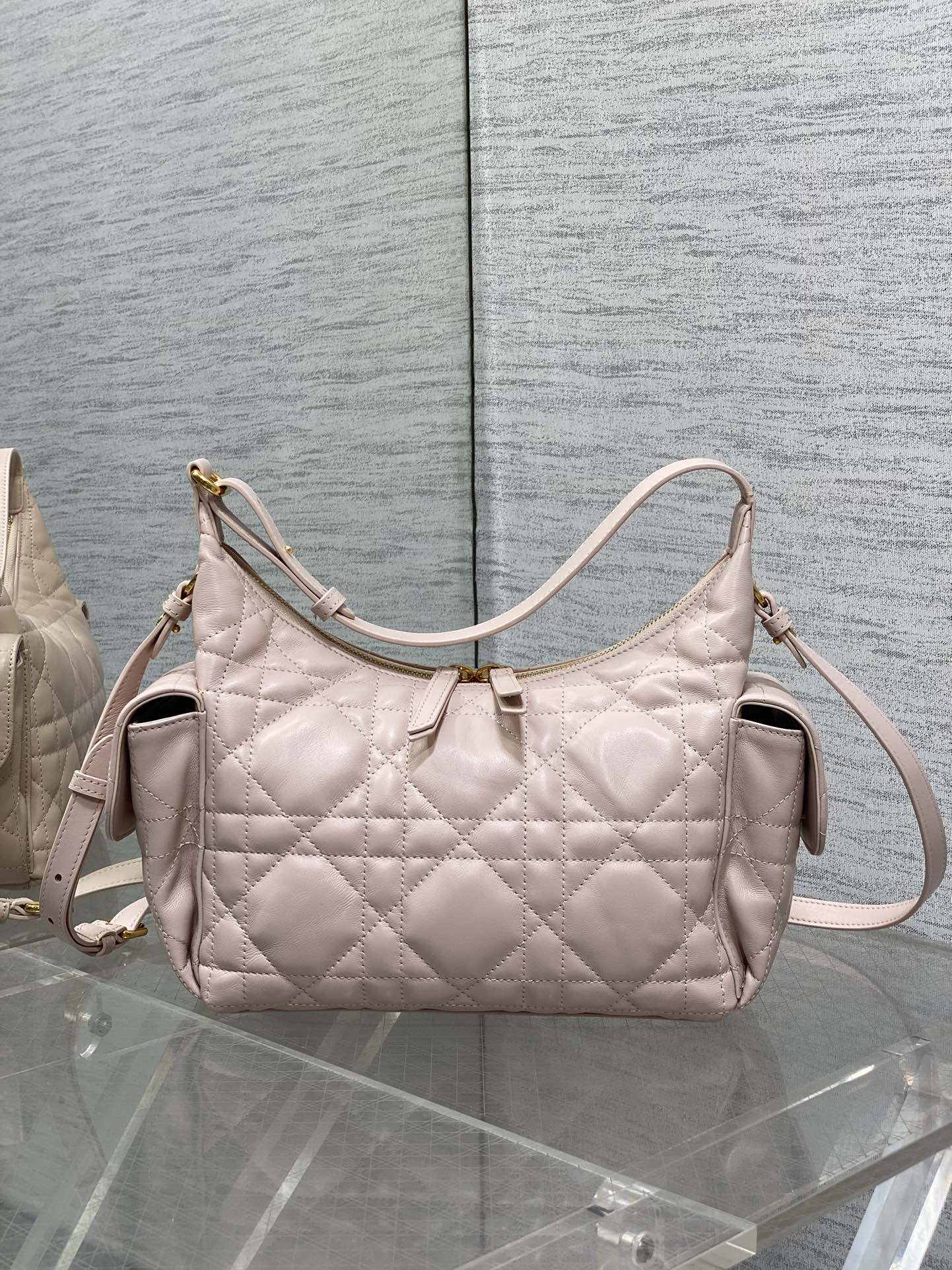 Dior D-Dream Calfskin Bag - Stylish & Versatile Handheld/Cross-body Design