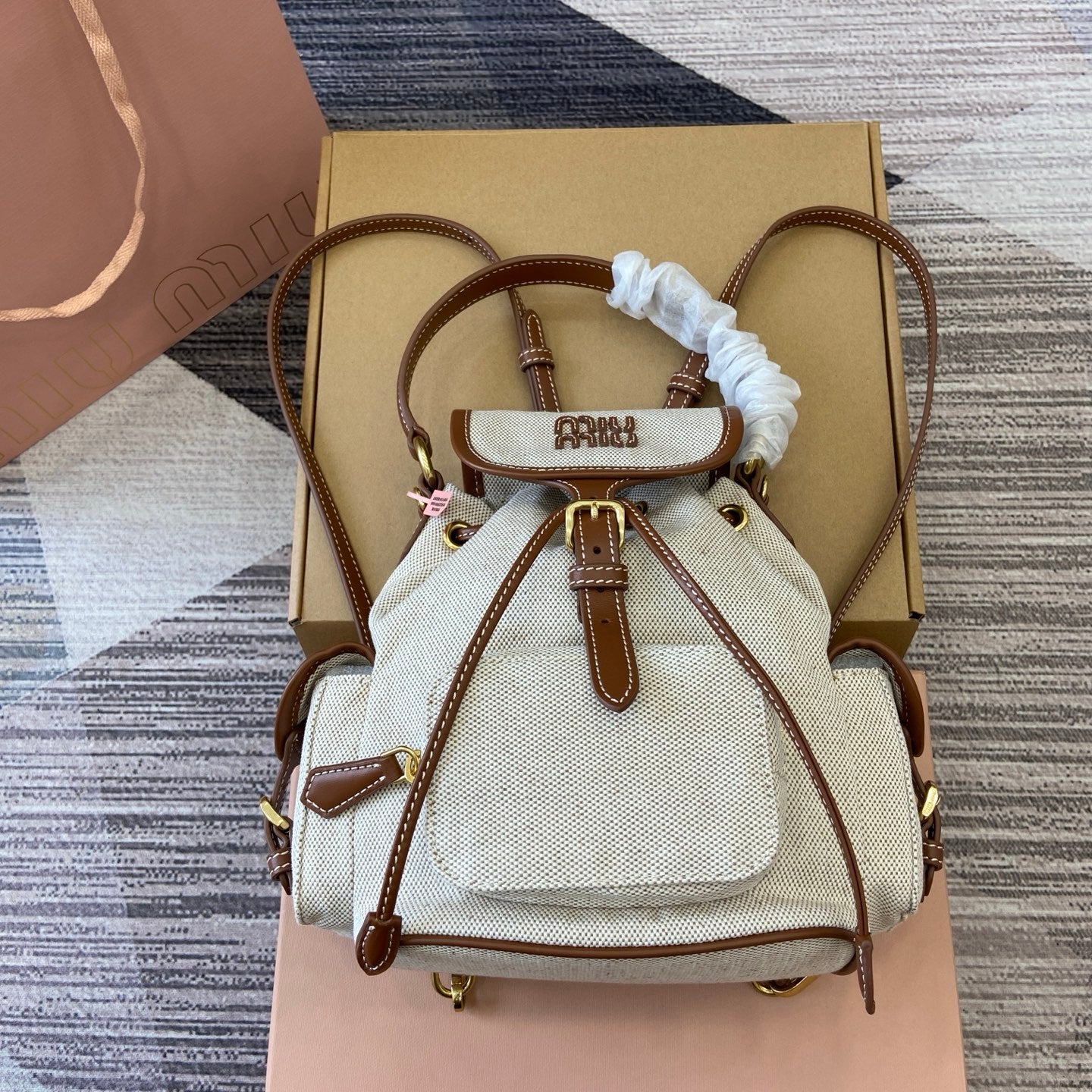 Stylish Canvas and Calfskin Shoulder Bag â€“ Made in Italy