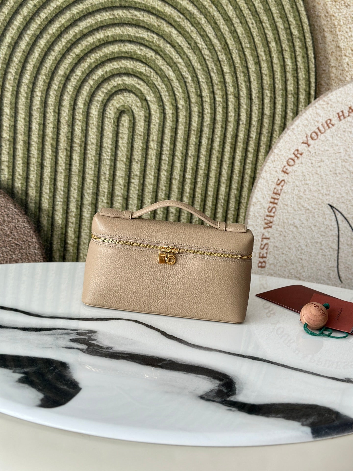 L19 Milk Tea Color Handbag with Gold Buckle - Stylish Crossbody Bag