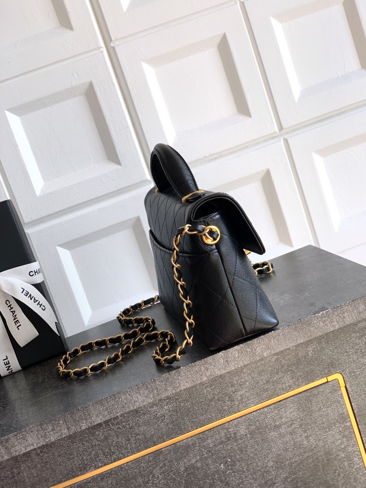 "Luxury Caviar Cowhide Flap Bag - Limited Edition | 25cm"