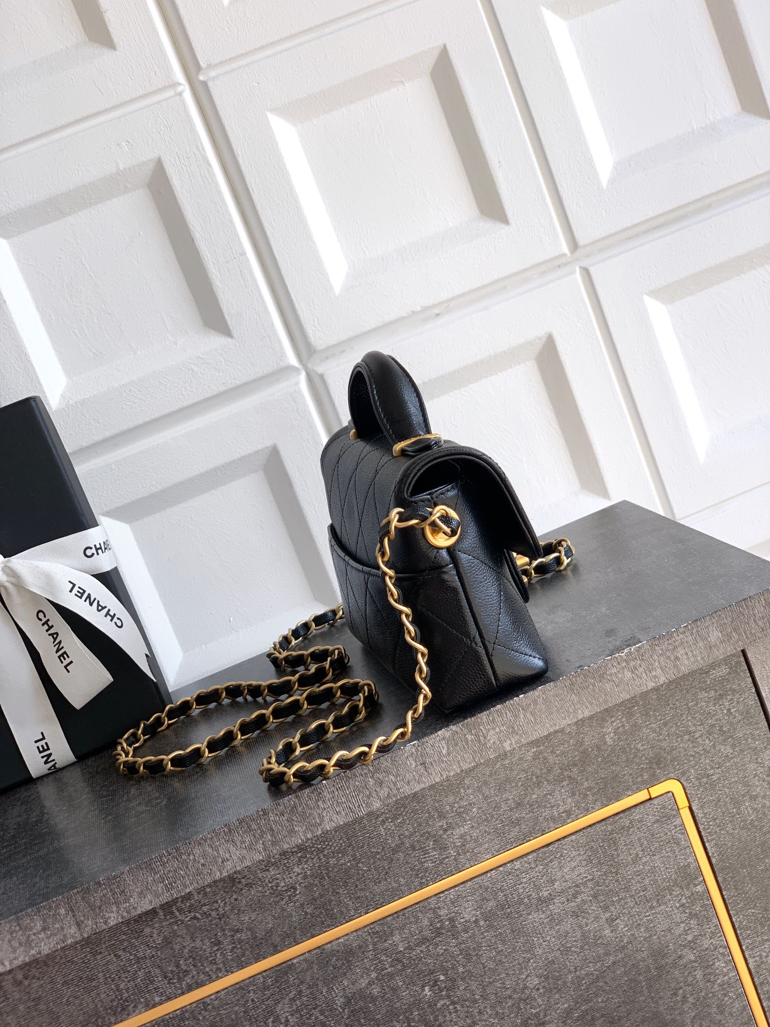 Small Caviar Cowhide Flap Bag â€“ Limited Edition Chain Bag